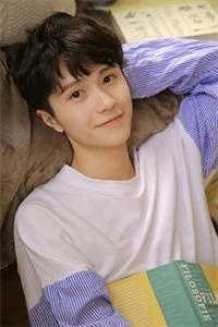 反派：双修后，师姐对我俯首称臣热门