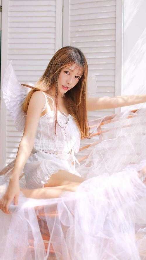 我在港岛装败家，大佬听心声躺赢小说在线阅读免费