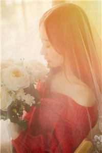 看见弹幕后，我送狗皇帝和白月光归西的小说