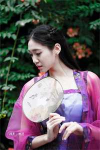 步步撩诱，薄情皇叔日日搂她细腰的小说