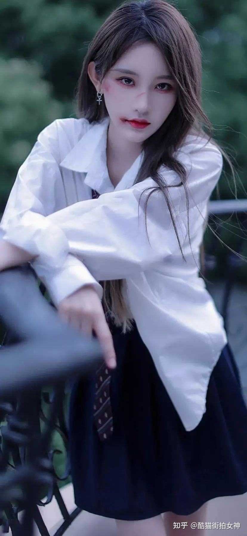 看见弹幕后，我送狗皇帝和白月光归西爆火全网