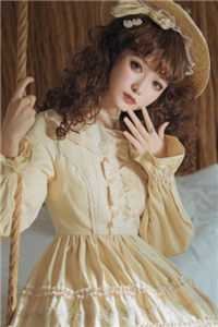 我在港岛装败家，大佬听心声躺赢未删减版