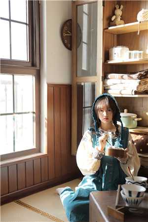 女友将我骗到黑工厂，却没想到厂长是我亲姐完结